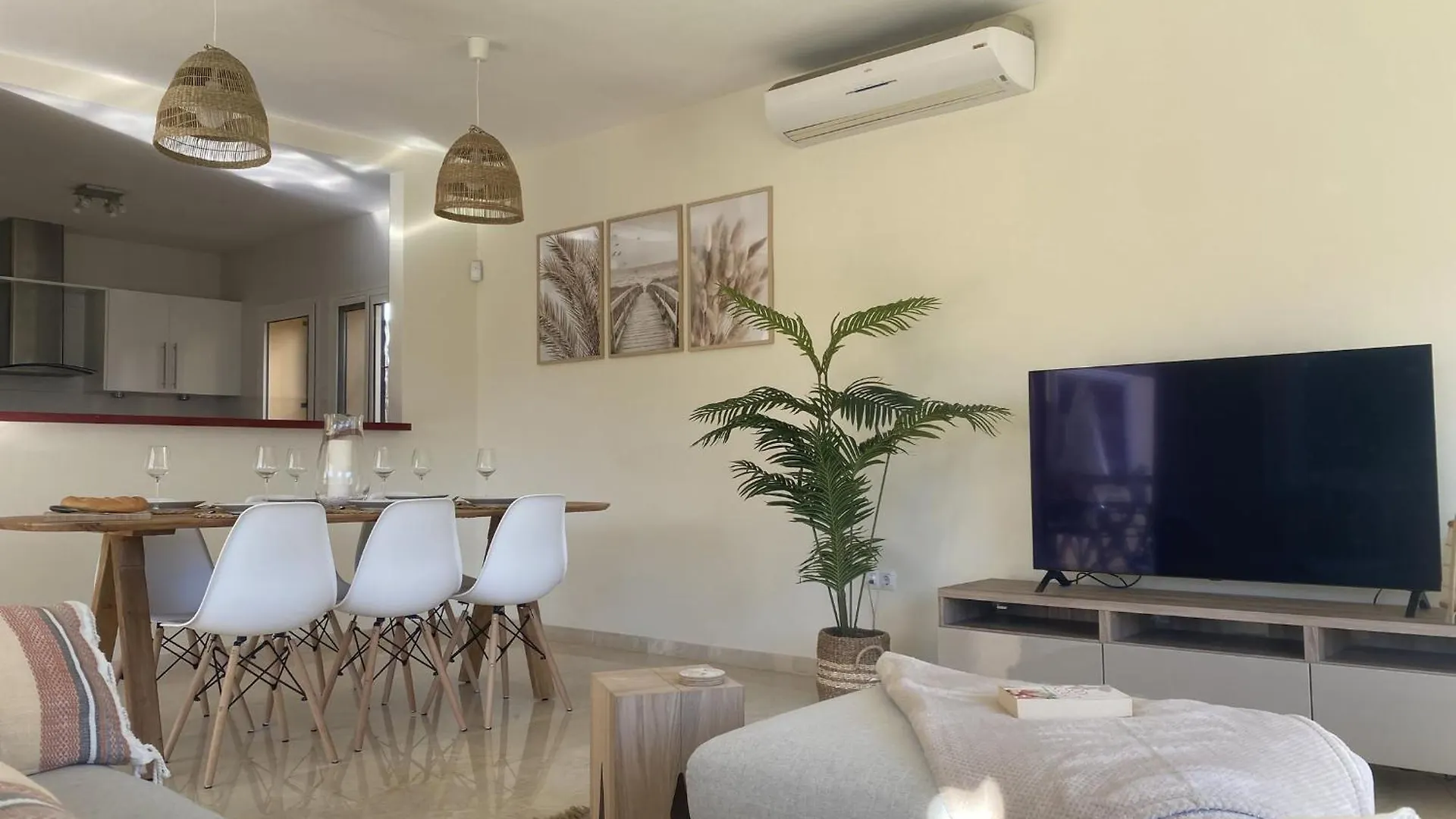 בית נופש הוילה מיחאס קוסטה Casa La Riviera Del Sol