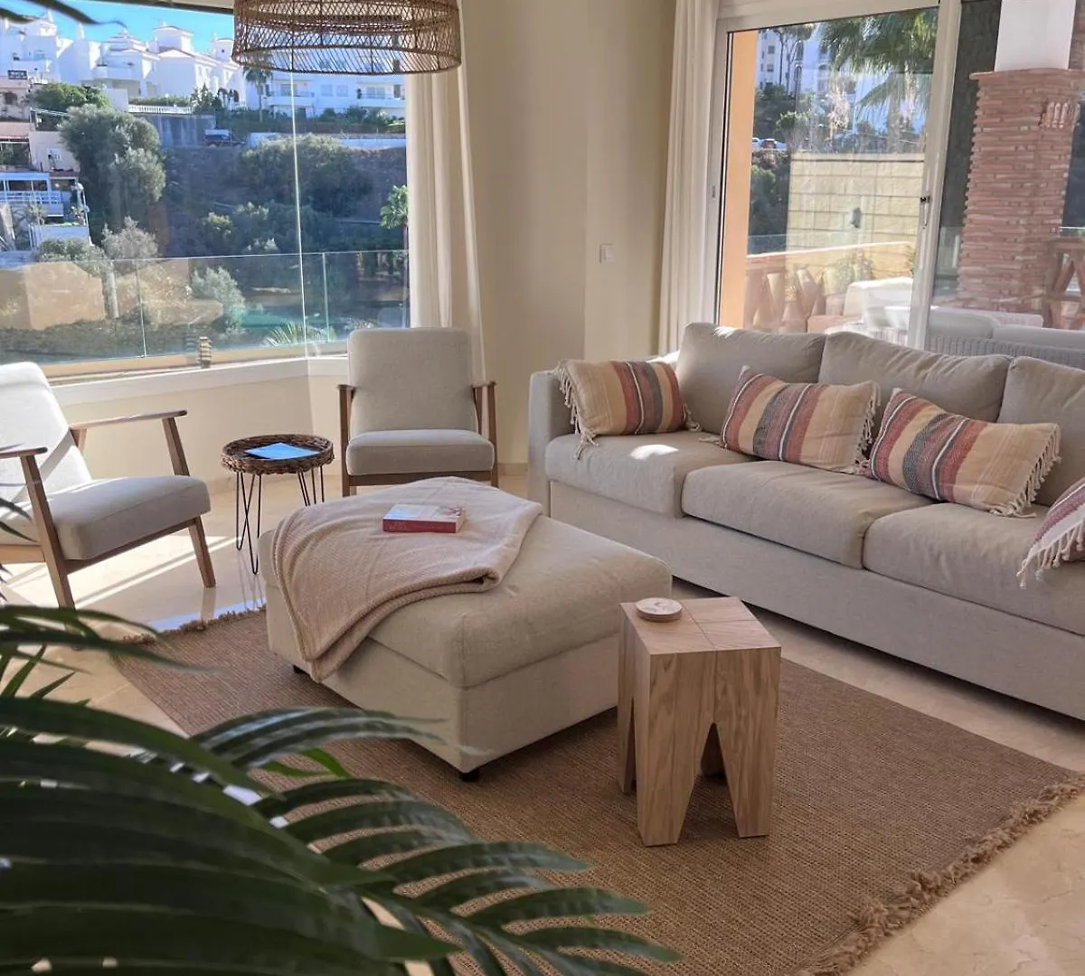 בית נופש הוילה מיחאס קוסטה Casa La Riviera Del Sol